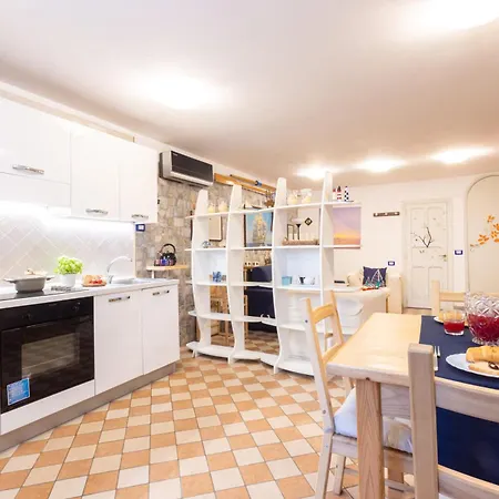 Marinautica Sea Cottage Apartment *
